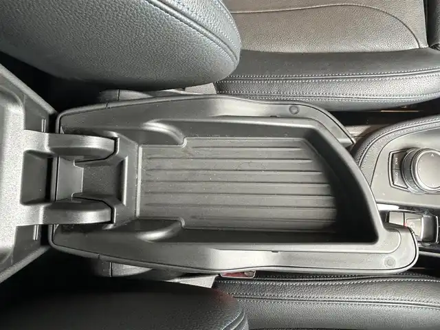 ＢＭＷ Ｘ１ xDrive 18d Mスポーツ 高知県 2018(平30)年 4.6万km アルピンホワイトⅢ 登録時走行距離　45611km/純正HDDナビ/バックカメラ/アドバンスドアクティブセーフティパッケージ/　アクティブクルーズコントロール/　ヘッドアップディスプレイ/ハイラインパッケージ/　パーフォレーション/　パワーシート/　シートヒーター/コンフォートパッケージ/　パワーバックドア/　リアシートスライディング/バックレストリリース機能/インテリジェントセーフティ/クリアランスソナー/ETC/オートワイパー/オートライト/純正LEDライト/フォグランプ/スマートキー/プッシュスタート/純正オプションアルミホイール 19インチ/ドアバイザー/ウインカーミラー/純正フロアマット/新車時整備手帳（保証書）/取扱説明書