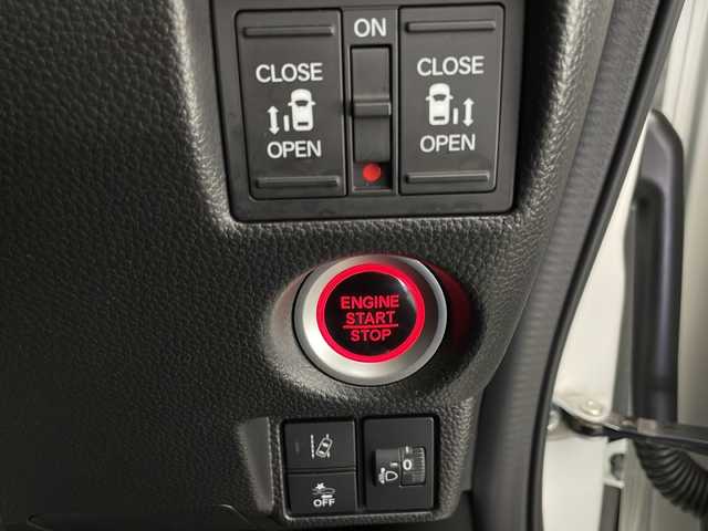 ホンダ Ｎ ＢＯＸ カスタム L ターボ 宮崎県 2021(令3)年 6.4万km プラチナホワイトパール 禁煙車/ホンダセンシング/社外9型ナビTV/（ケンウッド/MDV-M906HDL/CD/DVD/Bluetooth/フルセグTV)/社外バックカメラ/純正LEDオートライト/純正LEDフォグ/純正15インチアルミ/純正エアロ/純正ルーフエンドスポイラー/純正フロアマット/両側電動スライドドア/アダプティブクルーズコントロール/レーンディパーチャーアラート/クリアランスソナー/ウインカードアミラー/パドルシフト/レザーシート/前席シートヒーター/オートエアコン（プラズマクラスター）/本革巻ハンドル/スマートキー/プッシュエンジンスタート/新車時保証書/取扱い説明書