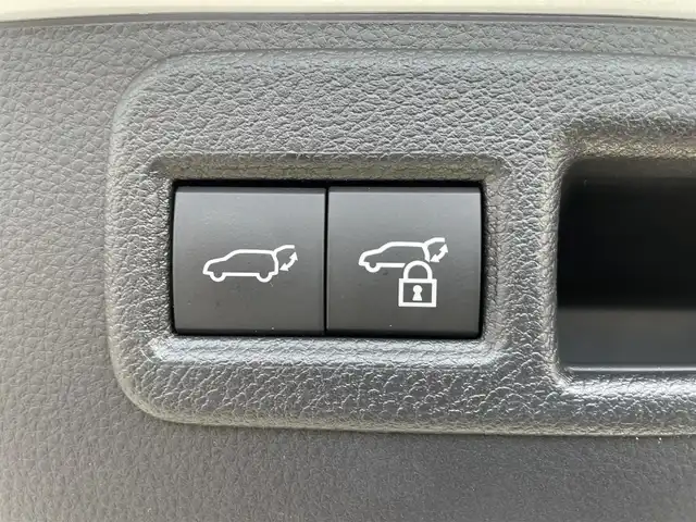 トヨタ ハリアー Z 滋賀県 2021(令3)年 3.9万km ホワイトパールクリスタルシャイン 純正12.3インチナビ/【Bluetooth/フルセグTV/USB】/JBLサウンドシステム/ハーフレザーシート/全方位カメラ/F/S/Rモデリスタエアロ/レーダークルーズコントロール/ブラインドスポットモニター/レーンディパーチャーアラート/クリアランスソナー/前後ドライブレコーダー/LEDヘッドライト/オートマチックハイビーム/デジタルインナーミラー/ヘッドアップディスプレイ/パワーバックドア/ビルトインETC2.0/プッシュスタート/スマートキー/ステアリングリモコン