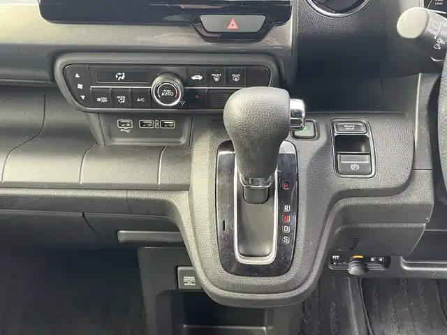 ホンダ Ｎ ＷＧＮ カスタム Lターボ ホンダS 大阪府 2020(令2)年 4.9万km シャイニンググレーM 純正ナビ【VXU-207NBi】/　フルセグTV/CD/DVD/Bluetooth/FM/AM/バックカメラ/純正ナビ連動型ドライブレコーダー/ETC/シートヒーター/パドルシフト/ホンダセンシング/　・衝突軽減ブレーキ/　・誤発進抑制機能/　・歩行者事故低減ステアリング/　・先行車発進お知らせ機能/　・標識認識機能/　・路外逸脱抑制機能/　・渋滞追従機能付きアダプティブクルーズコントロール/　・車線維持支援システム/　・オートハイビーム/　・パーキングセンサーシステム/　・後方誤発進抑制機能/LEDヘッドライト/オートブレーキホールド/スペアキー