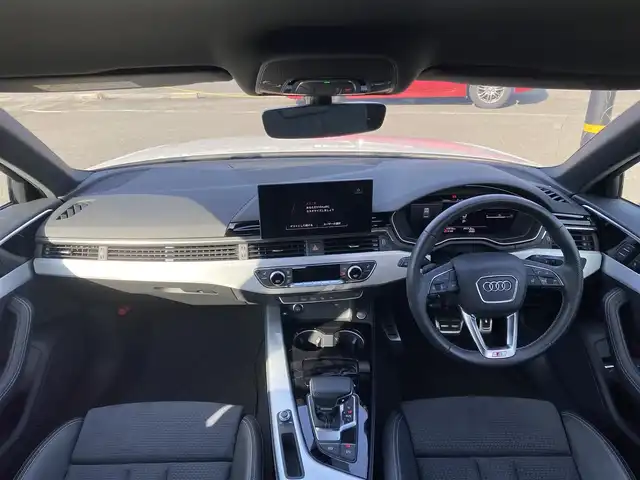 アウディ Ａ４ 35TDI Sライン 福岡県 2023(令5)年 1.1万km グレイシアホワイトメタリック クルーズコントロール/・純正ナビ/Bluetooth/USB/・全方位カメラ/・ハーフレザーシート/シートヒーター/・フルセグテレビ/・ETC/・純正18AW/・LEDライト/・取扱説明書/・スペアキー