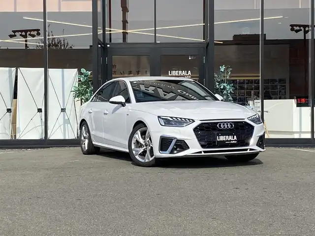 アウディ Ａ４ 35TDI Sライン 福岡県 2023(令5)年 1.1万km グレイシアホワイトメタリック クルーズコントロール/・純正ナビ/Bluetooth/USB/・全方位カメラ/・ハーフレザーシート/シートヒーター/・フルセグテレビ/・ETC/・純正18AW/・LEDライト/・取扱説明書/・スペアキー