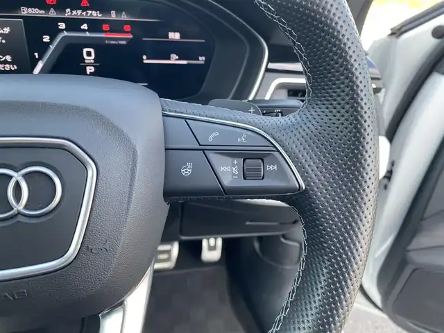 アウディ Ａ４ 35TDI Sライン 福岡県 2023(令5)年 1.1万km グレイシアホワイトメタリック クルーズコントロール/・純正ナビ/Bluetooth/USB/・全方位カメラ/・ハーフレザーシート/シートヒーター/・フルセグテレビ/・ETC/・純正18AW/・LEDライト/・取扱説明書/・スペアキー