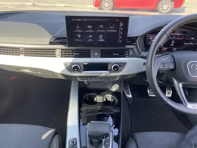 アウディ Ａ４ 35TDI Sライン 福岡県 2023(令5)年 1.1万km グレイシアホワイトメタリック クルーズコントロール/・純正ナビ/Bluetooth/USB/・全方位カメラ/・ハーフレザーシート/シートヒーター/・フルセグテレビ/・ETC/・純正18AW/・LEDライト/・取扱説明書/・スペアキー
