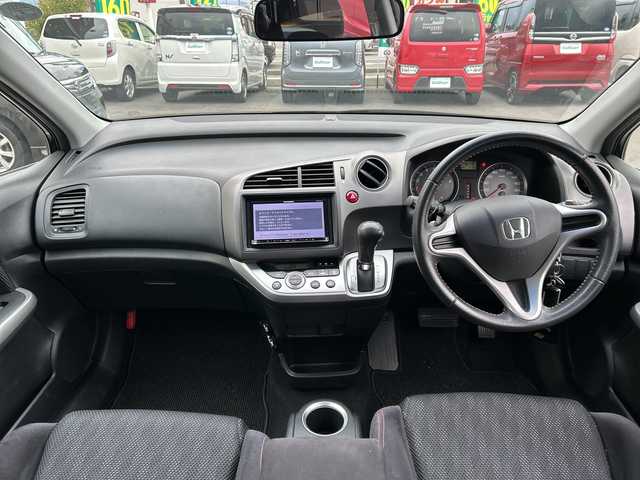 ホンダ ストリーム RSZ Sパッケージ 長野県 2011(平23)年 12.4万km クリスタルブラックパール ・ワンオーナー/・純正メモリーナビ/TV/DVD/AM/FM/Bluetooth/・ETC/・ハロゲンライト/・純正フロアマット/・サマータイヤ装着純正アルミホイール車載