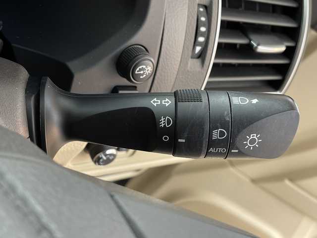 トヨタ ランドクルーザー プラド TX Lパッケージ 鹿児島県 2022(令4)年 3万km ホワイトパールクリスタルシャイン トヨタセーフティセンス/ワンオーナー/レーダークルーズコントロール/ビルトインETC/バックカメラ/ALPINE製SDナビ/(BT/CD/DVD/AM/FM/フルセグTV)/Androidauto/3列シート/サンルーフ/前後ドライブレコーダー/純正フロアマット/前席シートヒーター/前席シートエアコン/前席パワーシート/シートベンチレーション/HDMI/ルーフレール/純正17インチアルミホイール/前後コーナーセンサー/レーンキープアシスト/オートマチックハイビーム/革巻きステアリング/ステアリングスイッチ/4WD/MTモード付AT/保証書/取扱説明書/スペアキー