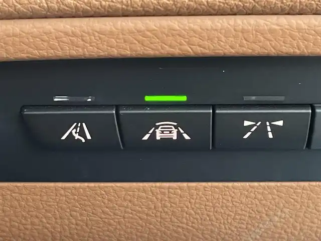 ＢＭＷ ３２０ｄ ラグジュアリー 高知県 2017(平29)年 3.1万km サファイアブラックP 純正ナビゲーション　/バックカメラ　/運転席・助手席パワーシート　/シートヒーター　/運転席シートメモリー　/クルーズコントロール　/ＣＤ／ＤＶＤデッキ　/茶革シート　/ＵＳＢ入力端子　/純正アルミホイール　/スペアキー