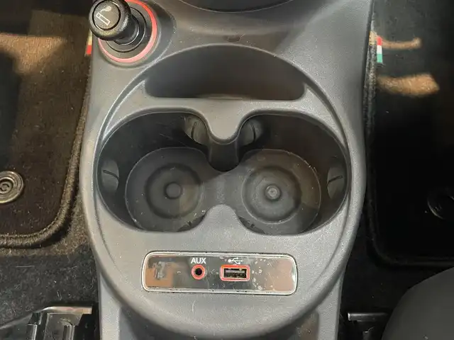 フィアット ５００ 1．2 ポップ 高知県 2018(平30)年 2.5万km LATTE MENTA ワンオーナー/社外ナビ（AVIC-RZ801-D）/　【AM/FM/フルセグTV/BT/CD/DVD】/バックカメラ/純正フロアマット/純正１５インチAW/ETC