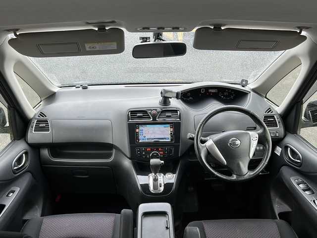 日産 セレナ ハイウェイS G Sハイブリッド 鹿児島県 2012(平24)年 17.8万km オーロラモーヴ 純正ナビ　/ＴＶ　/バックカメラ　/前後ドライブレコーダー　/ＥＴＣ　/Ｂｌｕｅｔｏｏｔｈ接続　/両側パワースライドドア　/クルーズコントロール　/純正アルミホイール　/フロアマット　/３列シート　/ウォークスルー/バックソナー/横滑り防止装置/オートライト/アイドリングストップ/スペアキー/盗難防止装置/電動格納ミラー