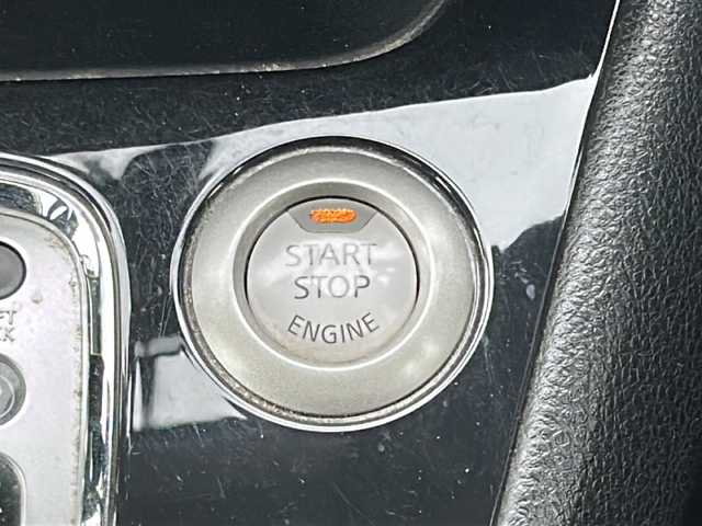 日産 セレナ ハイウェイS G Sハイブリッド 鹿児島県 2012(平24)年 17.8万km オーロラモーヴ 純正ナビ　/ＴＶ　/バックカメラ　/前後ドライブレコーダー　/ＥＴＣ　/Ｂｌｕｅｔｏｏｔｈ接続　/両側パワースライドドア　/クルーズコントロール　/純正アルミホイール　/フロアマット　/３列シート　/ウォークスルー/バックソナー/横滑り防止装置/オートライト/アイドリングストップ/スペアキー/盗難防止装置/電動格納ミラー