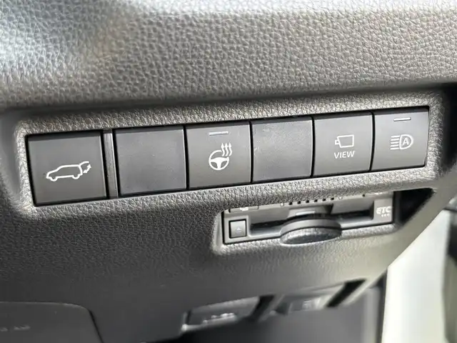 トヨタ ＲＡＶ４ G Zパッケージ 大分県 2021(令3)年 3.3万km ホワイトパールクリスタルシャイン ・純正ナビ(USB/BT/Miracast)/・全方位カメラ/・サンルーフ/・プリクラッシュセーフティ/・ブラインドスポットモニター/・コーナーセンサー/・レーダークルーズコントロール/・ETC/・ドライブレコーダー/・デジタルインナーミラー/・ステアリングリモコン/・ステアリングヒーター/・オートハイビーム/・運転席パワーシート/・シートメモリー/・シートヒーター/・ブレーキホールド/・MTモード付きAT/・純正アルミホイール