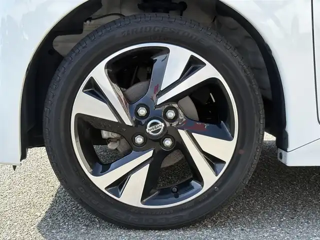 日産 ルークス HWS X プロパイロットED 山口県 2022(令4)年 5.6万km ホワイトパール 9型ナビ フルセグTV BT/アラウンドビューモニター/プロパイロット/両側パワースライドドア/衝突被害軽減ブレーキ/レーンアシスト/オートマチックハイビーム/LEDオートヘッドライト/フォグライト/バックソナー/サーキュレーター/スマートキー/ステアリングリモコン/リア窓ロールシェード/W サイド カーテン ニー エアバッグ/禁煙車