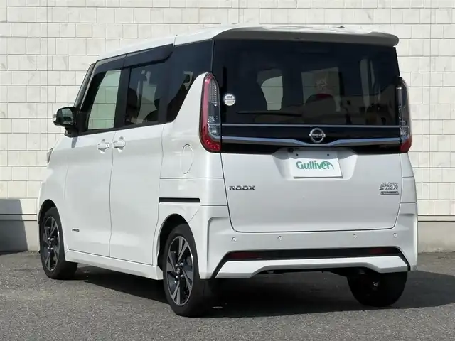 日産 ルークス HWS X プロパイロットED 山口県 2022(令4)年 5.6万km ホワイトパール 9型ナビ フルセグTV BT/アラウンドビューモニター/プロパイロット/両側パワースライドドア/衝突被害軽減ブレーキ/レーンアシスト/オートマチックハイビーム/LEDオートヘッドライト/フォグライト/バックソナー/サーキュレーター/スマートキー/ステアリングリモコン/リア窓ロールシェード/W サイド カーテン ニー エアバッグ/禁煙車