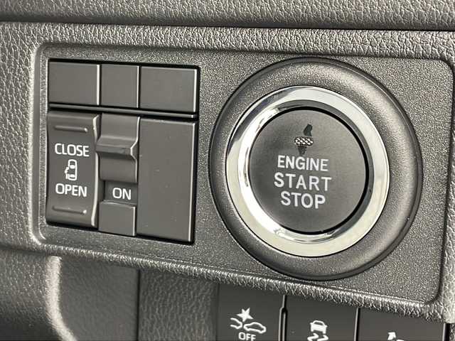 ダイハツ ムーヴ X 沖縄県 2025(令7)年 0.1千km シャイニングホワイトパール パワースライドドア　/スマートアシストIII　/プッシュスタート　/スマートキー　/スペアキー　/ＬＥＤヘッドライト　/アイドリングストップ　/オートライト　/オートエアコン　/ベンチシート　/横滑り防止機能　/電動格納ミラー/前後コーナーセンサー