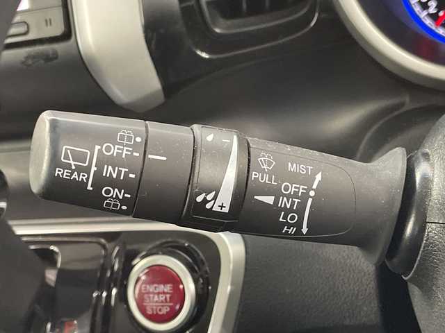 ホンダ Ｎ ＢＯＸ カスタム G Lパッケージ 栃木県 2016(平28)年 4.6万km プレミアムホワイトパールⅡ ワンオーナー/純正SDナビ/（CD/TV/Bluetooth/USB/iPod/AUX）/バックカメラ/ビルトインETC/片側パワースライドドア/オートライト/HIDヘッドライト/横滑り防止装置/フォグランプ/スマートキー/プッシュスタート/アイドリングストップ/ステアリングスイッチ/電動格納ミラー/純正14インチアルミホイール/純正フロアマット