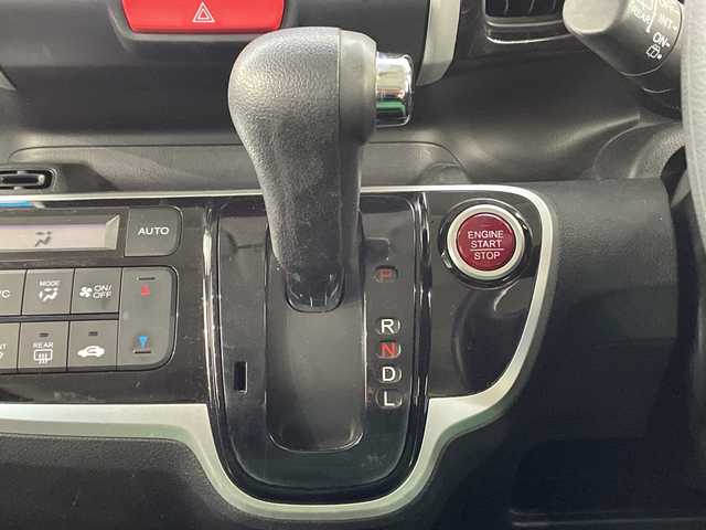 ホンダ Ｎ ＢＯＸ カスタム G Lパッケージ 栃木県 2016(平28)年 4.6万km プレミアムホワイトパールⅡ ワンオーナー/純正SDナビ/（CD/TV/Bluetooth/USB/iPod/AUX）/バックカメラ/ビルトインETC/片側パワースライドドア/オートライト/HIDヘッドライト/横滑り防止装置/フォグランプ/スマートキー/プッシュスタート/アイドリングストップ/ステアリングスイッチ/電動格納ミラー/純正14インチアルミホイール/純正フロアマット