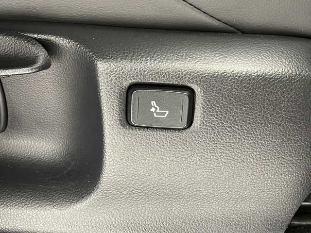 トヨタ Ｃ－ＨＲ G モード ネロ セーフティプラス 熊本県 2020(令2)年 4.7万km ブラックマイカ 純正9インチディスプレイオーディオ/全周囲カメラ/TRDエアロ（F/S/RU/フェンダー）/トヨタセーフティセンス/・プリクラッシュセーフティ/・レーントレーシングアシスト/・オートマチックハイビーム/・ロードサインアシスト/・パーキングサポートブレーキ/・レーダークルーズコントロール/ブラインドスポットモニター/電動パーキングブレーキ/オートブレーキホールド/D/N席シートヒーター/社外前後ドラレコ/ビルトインETC