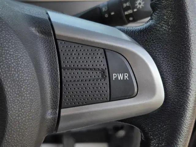 ダイハツ タント カスタム RS トップED SA Ⅲ 鹿児島県 2017(平29)年 2.7万km メテオライトグレーイリュージョナルP 純正ＳＤナビ（ＮＳＺＮ－Ｗ６８Ｄ）　/純正ドライブレコーダー　/Ｄ席シートヒーター　/Ｂｌｕｅｔｏｏｔｈオーディオ　/フルセグテレビ　/両側パワースライドドア　/ハーフレザーシート　/スマートアシストIII/バックカメラ/純正アルミホイール(15インチ)/両側パワースライドドア/プッシュスタート/スマートキー/横滑り防止装置/前後コーナーセンサー/LEDヘッドライト