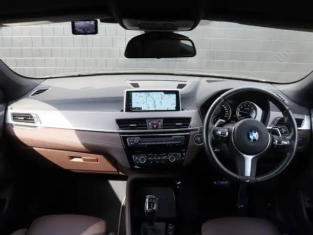 ＢＭＷ Ｘ２ xDrive20i MスポーツX 宮城県 2019(平31)年 4万km サファイアブラックP 純正ナビ（ＢＴ）/ACC/インテリジェントセーフティ/ダイナミックトラクションコントロール/パークディスタンス/ダウンヒルアシスト/バックカメラ/ドライブモード/ブラウンレザーシート/パワーシート（DN席）/コーナーセンサー（前後）/デュアルエアコン/電動格納ミラー/ドライブレコーダー（前方）/リヤフォグランプ/フロントフォグランプ/プッシュスタート/コンフォートアクセス/MTモード付/ミラー一体型ETC/純正20インチAW/純正フロアマット/ＬＥＤヘッドライト/オートライト/アイドリングストップ/禁煙車