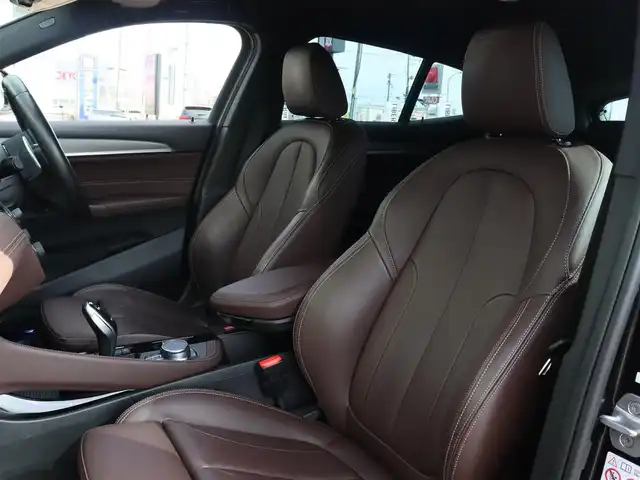 ＢＭＷ Ｘ２ xDrive20i MスポーツX 宮城県 2019(平31)年 4万km サファイアブラックP 純正ナビ（ＢＴ）/ACC/インテリジェントセーフティ/ダイナミックトラクションコントロール/パークディスタンス/ダウンヒルアシスト/バックカメラ/ドライブモード/ブラウンレザーシート/パワーシート（DN席）/コーナーセンサー（前後）/デュアルエアコン/電動格納ミラー/ドライブレコーダー（前方）/リヤフォグランプ/フロントフォグランプ/プッシュスタート/コンフォートアクセス/MTモード付/ミラー一体型ETC/純正20インチAW/純正フロアマット/ＬＥＤヘッドライト/オートライト/アイドリングストップ/禁煙車