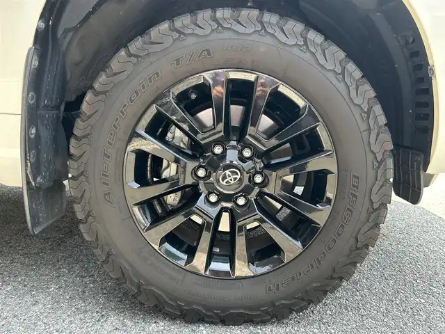 トヨタ ランドクルーザー プラド TX 大阪府 2019(令1)年 4.1万km ホワイトパールクリスタルシャイン 純正9インチナビ/フルセグ・Bluetooth・CD/DVD/バックカメラ/トヨタセーフティセンス/・プリクラッシュセーフティ/・レーンディパーチャー/・オートマチックハイビーム/・レーダークルコン /ETC/LEDヘッドライト/スマートキー/USB/HDMI端子