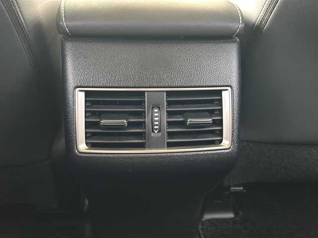 レクサス ＮＸ 300 ブラックシークエンス 静岡県 2018(平30)年 5.5万km グラファイトブラックガラスフレーク レクサスセーフティシステム/・プリクラッシュセーフティ/・レーダークルーズコントロール/・レーンキープアシスト/・ブラインドスポットモニター/・リヤトラフィックアラート/純正メーカーナビ/・フルセグTV/・CD/DVD/Bluetooth/ラジオ/主要装備/・レザーシート/・シートヒーター/・パワーバックドア/・オートホールド/・ハンドルヒーター/・オートホールド/・パドルシフト/・パワーシート