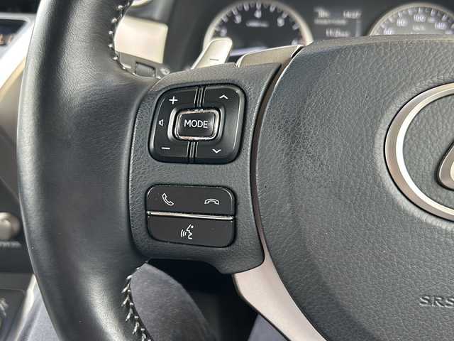 レクサス ＮＸ 300 ブラックシークエンス 静岡県 2018(平30)年 5.5万km グラファイトブラックガラスフレーク レクサスセーフティシステム/・プリクラッシュセーフティ/・レーダークルーズコントロール/・レーンキープアシスト/・ブラインドスポットモニター/・リヤトラフィックアラート/純正メーカーナビ/・フルセグTV/・CD/DVD/Bluetooth/ラジオ/主要装備/・レザーシート/・シートヒーター/・パワーバックドア/・オートホールド/・ハンドルヒーター/・オートホールド/・パドルシフト/・パワーシート