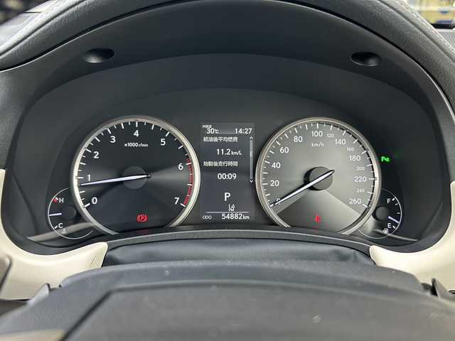 レクサス ＮＸ 300 ブラックシークエンス 静岡県 2018(平30)年 5.5万km グラファイトブラックガラスフレーク レクサスセーフティシステム/・プリクラッシュセーフティ/・レーダークルーズコントロール/・レーンキープアシスト/・ブラインドスポットモニター/・リヤトラフィックアラート/純正メーカーナビ/・フルセグTV/・CD/DVD/Bluetooth/ラジオ/主要装備/・レザーシート/・シートヒーター/・パワーバックドア/・オートホールド/・ハンドルヒーター/・オートホールド/・パドルシフト/・パワーシート