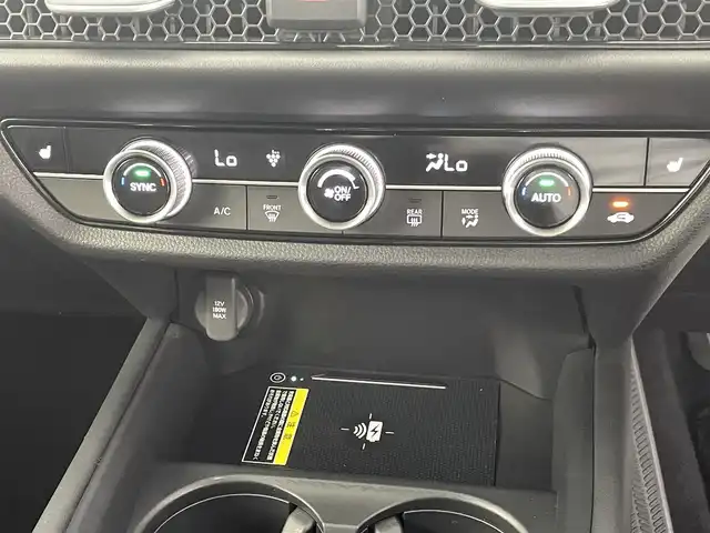 ホンダ ＺＲ－Ｖ ハイブリッド e:HEV Z 熊本県 2023(令5)年 0.9万km ミッドナイトブルービームM ワンオーナー　/ＢＯＳＥサウンド　/社外前後ドライブレコーダー　/全周囲カメラ　/純正ナビ　/ビルトインＥＴＣ２．０　/ホンダセンシング/・レーダークルーズコントロール/・衝突軽減ブレーキ/・路外逸脱制御機能/・車線維持支援システム/・トラフィックジャムアシスト/・先行車発進お知らせ機能/・標識認識機能/・パーキングセンサー/横滑り防止/前後クリアランスソナー　/前席シートヒーター　/前席パワーシート/置くだけ充電/パワーバックドア/パドルシフト/オートブレーキホールド/純正フロアマット/純正１８インチAW/シーケンシャルウインカー/オートライト/LEDヘッドライト/スマートキー/プッシュスタート/スペアキー1本/保証書/取扱説明書
