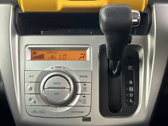 スズキ ハスラー G 愛知県 2017(平29)年 3万km アクティブイエロー/ブラック2トーンルーフ 禁煙車/7インチナビ/（AM/FM/Bluetooth/フルセグTV）/レーダーブレーキサポート/シートヒーター/アイドリングストップ/プッシュスタート/スマートキー/純正フロアマット/ベンチシート/横滑り防止装置/ドアバイザー