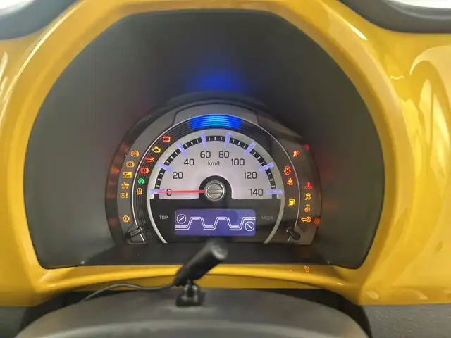スズキ ハスラー G 愛知県 2017(平29)年 3万km アクティブイエロー/ブラック2トーンルーフ 禁煙車/7インチナビ/（AM/FM/Bluetooth/フルセグTV）/レーダーブレーキサポート/シートヒーター/アイドリングストップ/プッシュスタート/スマートキー/純正フロアマット/ベンチシート/横滑り防止装置/ドアバイザー