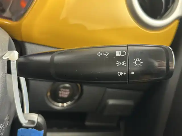 スズキ ハスラー G 愛知県 2017(平29)年 3万km アクティブイエロー/ブラック2トーンルーフ 禁煙車/7インチナビ/（AM/FM/Bluetooth/フルセグTV）/レーダーブレーキサポート/シートヒーター/アイドリングストップ/プッシュスタート/スマートキー/純正フロアマット/ベンチシート/横滑り防止装置/ドアバイザー