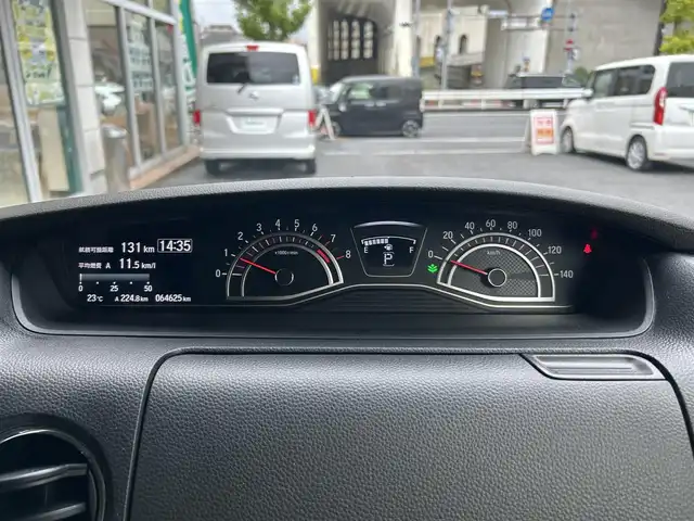 ホンダ Ｎ ＢＯＸ カスタム G L ターボ ホンダセンシング 東京都 2018(平30)年 6.5万km プレミアムホワイトパールⅡ ワンオーナー/純正SDナビ/　フルセグTV/CD/DVD/Bluetooth/USB/SD/バックカメラ/純正ドライブレコーダー/ホンダセンシング/・衝突軽減ブレーキ/・誤発信抑制機能/・アダプティブクルーズコントロール/・車線逸脱警報/・トラフィックジャムアシスト/横滑り防止装置/カーテンエアバック/ビルトインETC/純正15インチアルミホイール/純正フロアマット/社外フロントグリル/両側パワースライドドア/アイドリングストップ/ウインカーミラー/ドアバイザー/チップアップシート/パワーステアリング/パワーウィンドウ/電動格納ミラー/プッシュスタート/スマートキー×2/保証書/取扱説明書/スペアキー