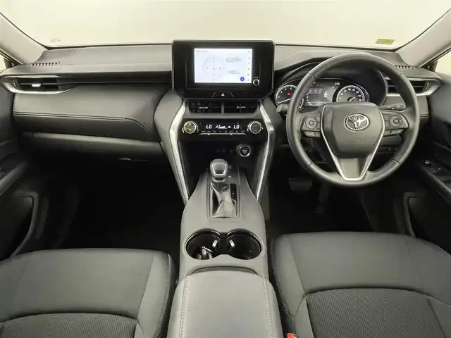 トヨタ ハリアー S 福岡県 2023(令5)年 2.2万km プラチナホワイトパールマイカ 純正ディスプレイオーディオ（フルセグＴＶ）　/バックカメラ　/ビルトインＥＴＣ２．０　/前後ドラレコ　/ＡＣＣ　/コーナーセンサー　/衝突軽減ブレーキ　/レーンキープ　/ＰＫＳＢ　/ＭＴモード付き　/純正１７インチＡＷ