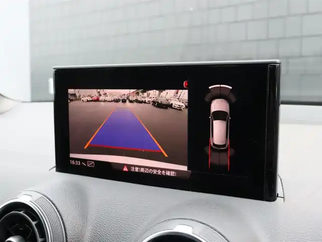 アウディ Ｑ２ 30TFSIスポーツ 宮城県 2019(平31)年 3.5万km グレイシアホワイトメタリック Ｓラインパッケージ/純正ナビ【ＢＴ／ＣＤ／ＤＶＤ／フルセグＴＶ／ＳＤ／ＵＳＢ】/ハーフレザーシート/アダプティブクルーズコントロール/バーチャルコックピット/ブラインドスポットアシスト/AUDIアクティブレーンキープアシスト/AUDIプレセンス/バックカメラ/パドルシフト/パワーバックドア/純正１８インチＡＷ/ドライブレコーダー（前）/コーナーセンサー(前後)/シートヒーター(DN席)/パーキングアシスト/MTモード付/オートライト/LEDヘッドライト/純正フロアマット/プッシュスタート/アドバンスドキー/禁煙車