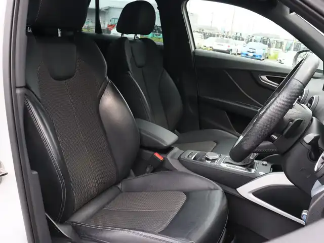 アウディ Ｑ２ 30TFSIスポーツ 宮城県 2019(平31)年 3.5万km グレイシアホワイトメタリック Ｓラインパッケージ/純正ナビ【ＢＴ／ＣＤ／ＤＶＤ／フルセグＴＶ／ＳＤ／ＵＳＢ】/ハーフレザーシート/アダプティブクルーズコントロール/バーチャルコックピット/ブラインドスポットアシスト/AUDIアクティブレーンキープアシスト/AUDIプレセンス/バックカメラ/パドルシフト/パワーバックドア/純正１８インチＡＷ/ドライブレコーダー（前）/コーナーセンサー(前後)/シートヒーター(DN席)/パーキングアシスト/MTモード付/オートライト/LEDヘッドライト/純正フロアマット/プッシュスタート/アドバンスドキー/禁煙車
