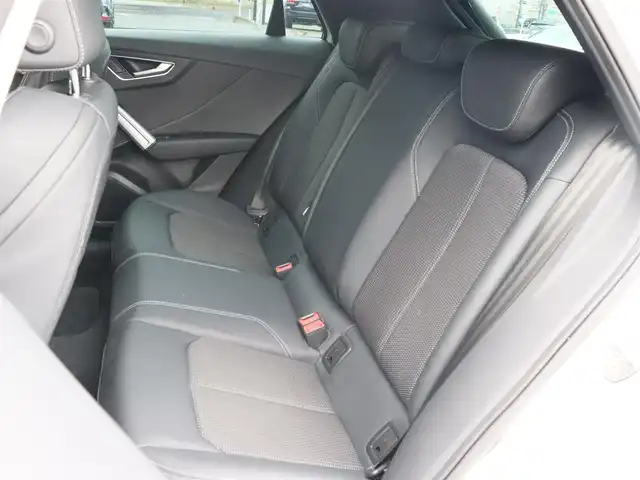 アウディ Ｑ２ 30TFSIスポーツ 宮城県 2019(平31)年 3.5万km グレイシアホワイトメタリック Ｓラインパッケージ/純正ナビ【ＢＴ／ＣＤ／ＤＶＤ／フルセグＴＶ／ＳＤ／ＵＳＢ】/ハーフレザーシート/アダプティブクルーズコントロール/バーチャルコックピット/ブラインドスポットアシスト/AUDIアクティブレーンキープアシスト/AUDIプレセンス/バックカメラ/パドルシフト/パワーバックドア/純正１８インチＡＷ/ドライブレコーダー（前）/コーナーセンサー(前後)/シートヒーター(DN席)/パーキングアシスト/MTモード付/オートライト/LEDヘッドライト/純正フロアマット/プッシュスタート/アドバンスドキー/禁煙車