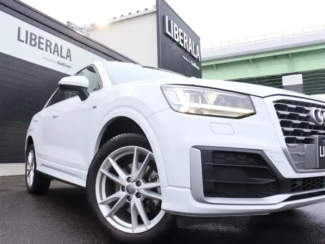 アウディ Ｑ２ 30TFSIスポーツ 宮城県 2019(平31)年 3.5万km グレイシアホワイトメタリック Ｓラインパッケージ/純正ナビ【ＢＴ／ＣＤ／ＤＶＤ／フルセグＴＶ／ＳＤ／ＵＳＢ】/ハーフレザーシート/アダプティブクルーズコントロール/バーチャルコックピット/ブラインドスポットアシスト/AUDIアクティブレーンキープアシスト/AUDIプレセンス/バックカメラ/パドルシフト/パワーバックドア/純正１８インチＡＷ/ドライブレコーダー（前）/コーナーセンサー(前後)/シートヒーター(DN席)/パーキングアシスト/MTモード付/オートライト/LEDヘッドライト/純正フロアマット/プッシュスタート/アドバンスドキー/禁煙車