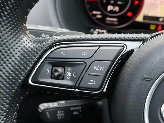 アウディ Ｑ２ 30TFSIスポーツ 宮城県 2019(平31)年 3.5万km グレイシアホワイトメタリック Ｓラインパッケージ/純正ナビ【ＢＴ／ＣＤ／ＤＶＤ／フルセグＴＶ／ＳＤ／ＵＳＢ】/ハーフレザーシート/アダプティブクルーズコントロール/バーチャルコックピット/ブラインドスポットアシスト/AUDIアクティブレーンキープアシスト/AUDIプレセンス/バックカメラ/パドルシフト/パワーバックドア/純正１８インチＡＷ/ドライブレコーダー（前）/コーナーセンサー(前後)/シートヒーター(DN席)/パーキングアシスト/MTモード付/オートライト/LEDヘッドライト/純正フロアマット/プッシュスタート/アドバンスドキー/禁煙車