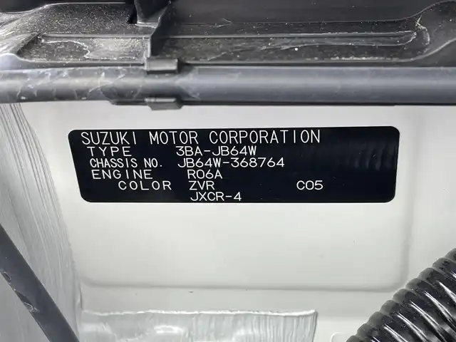スズキ ジムニー XC 大分県 2024(令6)年 0.1千km ピュアホワイトP 登録済未使用車/社外７型ナビ　AVN-LBS01/デュアルブレーキセンサーサポート/誤発進抑制機能/車線逸脱警報/ふらつき警報/ハイビームアシスト/先行車発信お知らせ機能/標識認識機能/シートヒーター/スマートキー×２/ヘッドランプウォッシャー/電動格納ウィンカーミラー/フォグランプ/ステアリングリモコン