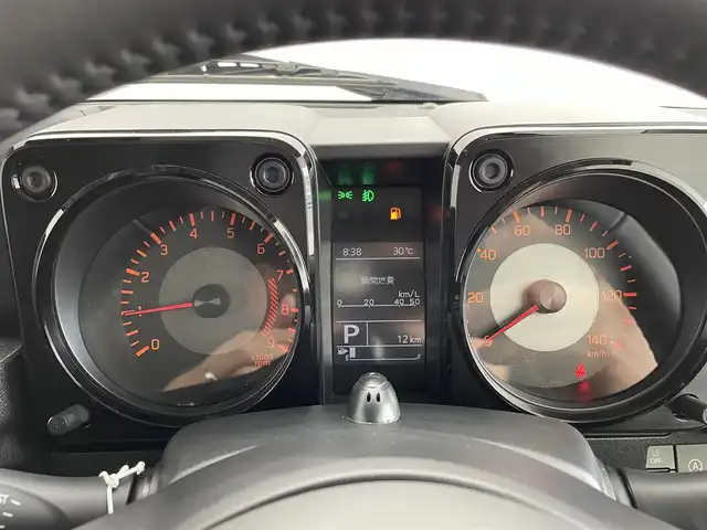 スズキ ジムニー XC 大分県 2024(令6)年 0.1千km ピュアホワイトP 登録済未使用車/社外７型ナビ　AVN-LBS01/デュアルブレーキセンサーサポート/誤発進抑制機能/車線逸脱警報/ふらつき警報/ハイビームアシスト/先行車発信お知らせ機能/標識認識機能/シートヒーター/スマートキー×２/ヘッドランプウォッシャー/電動格納ウィンカーミラー/フォグランプ/ステアリングリモコン