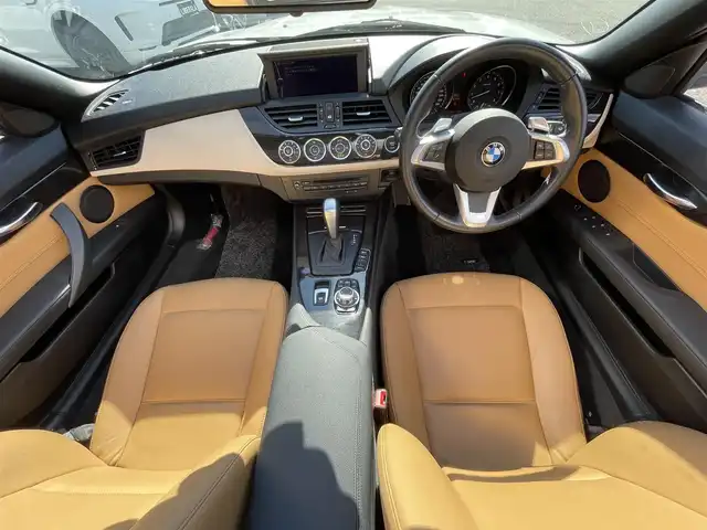 ＢＭＷ Ｚ４ sDrive23i ハイライン 静岡県 2011(平23)年 1.2万km アルピンホワイトⅢ 電動開閉式ハードトップ/茶革シート/純正HDDナビ/(AUX/USB/CD/DVD/フルセグ)/HIDライト/左右独立式オートエアコン/純正17インチアルミホイール/純正フロアマット/レインセンサー/ヘッドライトウォッシャー/ETC/ドライブレコーダー