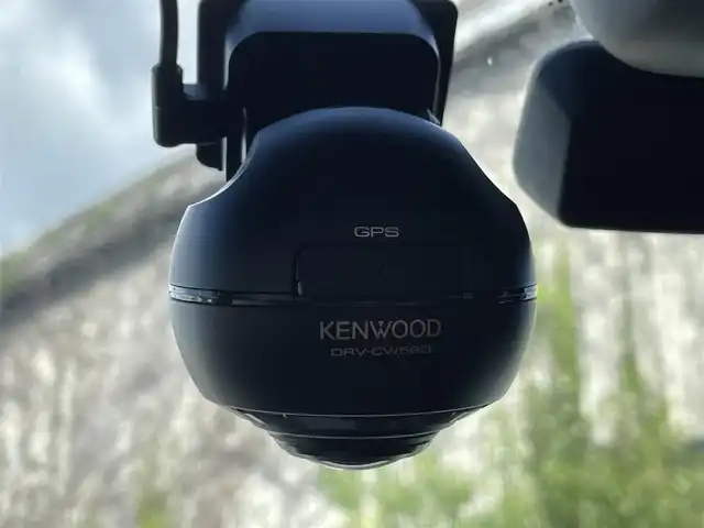 ＢＭＷ Ｚ４ sDrive23i ハイライン 静岡県 2011(平23)年 1.2万km アルピンホワイトⅢ 電動開閉式ハードトップ/茶革シート/純正HDDナビ/(AUX/USB/CD/DVD/フルセグ)/HIDライト/左右独立式オートエアコン/純正17インチアルミホイール/純正フロアマット/レインセンサー/ヘッドライトウォッシャー/ETC/ドライブレコーダー