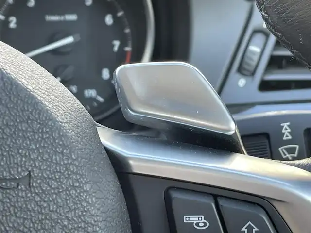 ＢＭＷ Ｚ４ sDrive23i ハイライン 静岡県 2011(平23)年 1.2万km アルピンホワイトⅢ 電動開閉式ハードトップ/茶革シート/純正HDDナビ/(AUX/USB/CD/DVD/フルセグ)/HIDライト/左右独立式オートエアコン/純正17インチアルミホイール/純正フロアマット/レインセンサー/ヘッドライトウォッシャー/ETC/ドライブレコーダー