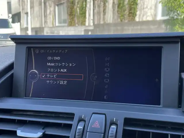 ＢＭＷ Ｚ４ sDrive23i ハイライン 静岡県 2011(平23)年 1.2万km アルピンホワイトⅢ 電動開閉式ハードトップ/茶革シート/純正HDDナビ/(AUX/USB/CD/DVD/フルセグ)/HIDライト/左右独立式オートエアコン/純正17インチアルミホイール/純正フロアマット/レインセンサー/ヘッドライトウォッシャー/ETC/ドライブレコーダー