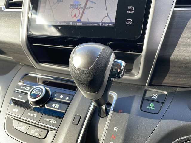 ホンダ フリード G ホンダセンシング 三重県 2020(令2)年 4万km クリスタルブラックパール 純正ナビ/フルセグTV/バックカメラ/前後ドラレコ/ETC/両側パワースライドドア/アダプティブクルーズコントロール/レーンキープアシスト/衝突被害軽減システム/ステアリングアシスト/ステアリングスイッチ/HDMI入力端子/オートリトラミラー