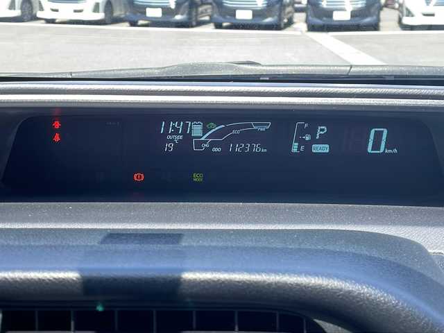 トヨタ アクア G G’s 岐阜県 2014(平26)年 11.3万km ライムホワイトパールクリスタルシャイン 社外ナビ　/バックカメラ　/ＥＴＣ　/オートライト　/ＡＢＳ　/ハーフレザーシート　/純正１７インチアルミホイール　/純正フロアマット　/プッシュスタート　/スマートキー　/フラットシート　/ステアリングスイッチ　/ドアバイザー