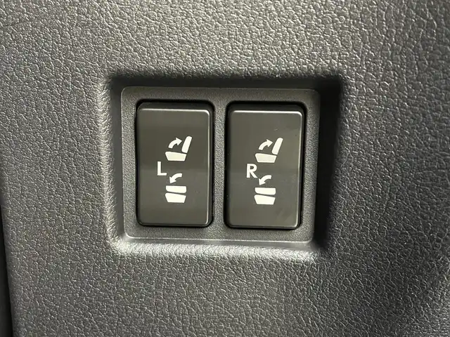 レクサス ＮＸ 300h Fスポーツ 宮城県 2015(平27)年 8.1万km ソニッククォーツ パノラマルーフ/パノラミックビューモニター/三眼LEDヘッドランプ/後席電動格納/BSM/ヘッドアップディスプレイ/100V電源/クルーズコントロール/衝突軽減/レーンキープアシスト/オートハイビーム/クリアランスソナー/パーキングサポートブレーキ/ETC/前後ドライブレコーダー/メモリ機能付パワーシート/ステアリングヒーター/シートヒーター/ベンチレーション/フルセグTV/Bluetooth/CD/DVD/Blu-ray/黒革シート/禁煙車