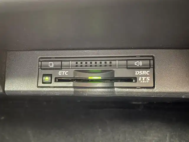 レクサス ＮＸ 300h Fスポーツ 宮城県 2015(平27)年 8.1万km ソニッククォーツ パノラマルーフ/パノラミックビューモニター/三眼LEDヘッドランプ/後席電動格納/BSM/ヘッドアップディスプレイ/100V電源/クルーズコントロール/衝突軽減/レーンキープアシスト/オートハイビーム/クリアランスソナー/パーキングサポートブレーキ/ETC/前後ドライブレコーダー/メモリ機能付パワーシート/ステアリングヒーター/シートヒーター/ベンチレーション/フルセグTV/Bluetooth/CD/DVD/Blu-ray/黒革シート/禁煙車