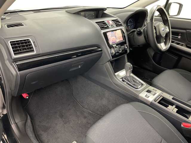 スバル レヴォーグ 1．6GTアイサイト スマートED 道央・札幌 2017(平29)年 6.7万km クリスタルブラックシリカ ・４WD/・ダイヤトーンナビ/　CD/DVD/BT/SD/USB/・フルセグTV/・バックカメラ/・アドバンスドセーフティパッケージ/　サイドカメラ/　アイサイトアシスト/　オートマチックハイビーム/　ブラインドスポットモニター/・アイサイトVer.3/　衝突軽減ブレーキ/　全車速追従クルーズコントロール/　レーンキープ/　前後誤発進抑制/　車線逸脱警報/　ふらつき警報/　先行車発信お知らせ/・運転席パワーシート/・革巻きステアリング/・パドルシフト/・ステアリングリモコン/・オートライト/・LEDヘッドライト/・フォグランプ/・リアフォグランプ/・ETC/・自動防眩ミラー/・トノカバー/・17インチ純正アルミホイール/・取扱説明書